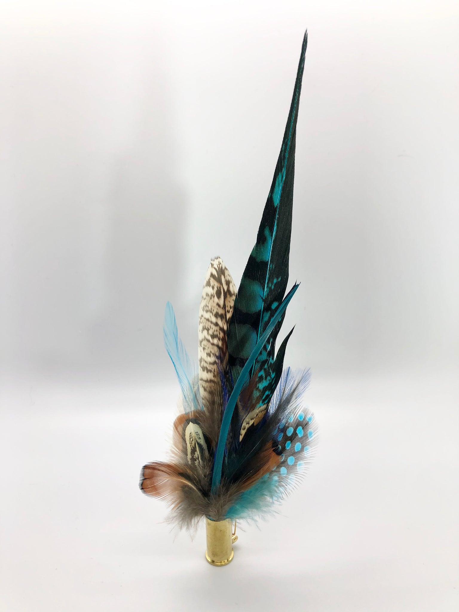 Harris End Feather Pin: Natural & Teal