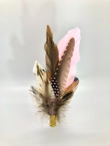 Harris End Feather Pin: Natural & Pink