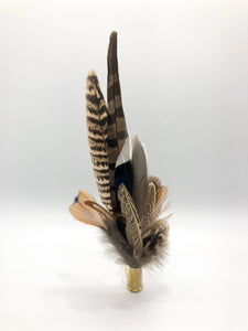 Harris End Feather Pin: Natural & Pebble