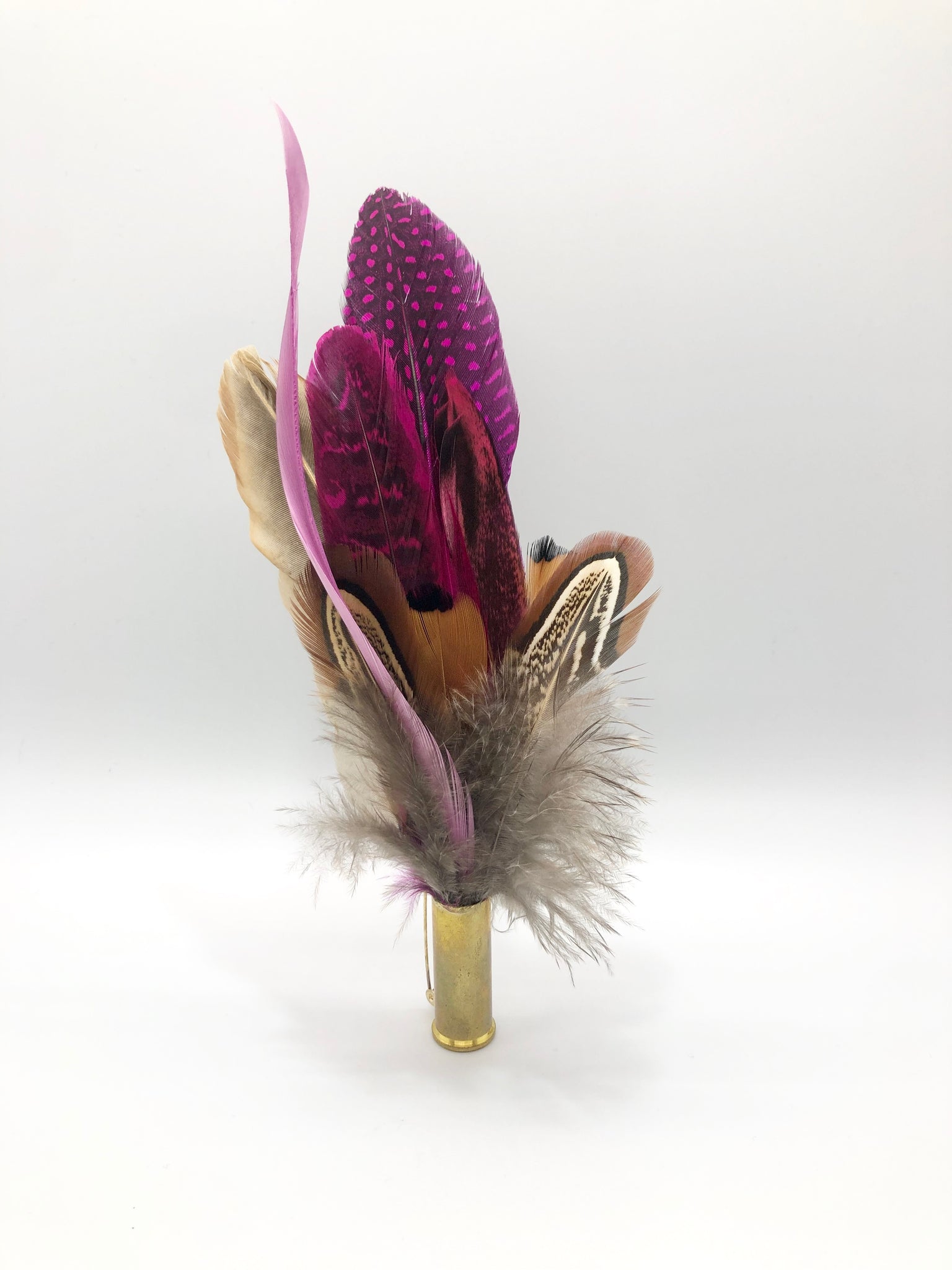 Harris End Feather Pin: Natural & Fuchsia