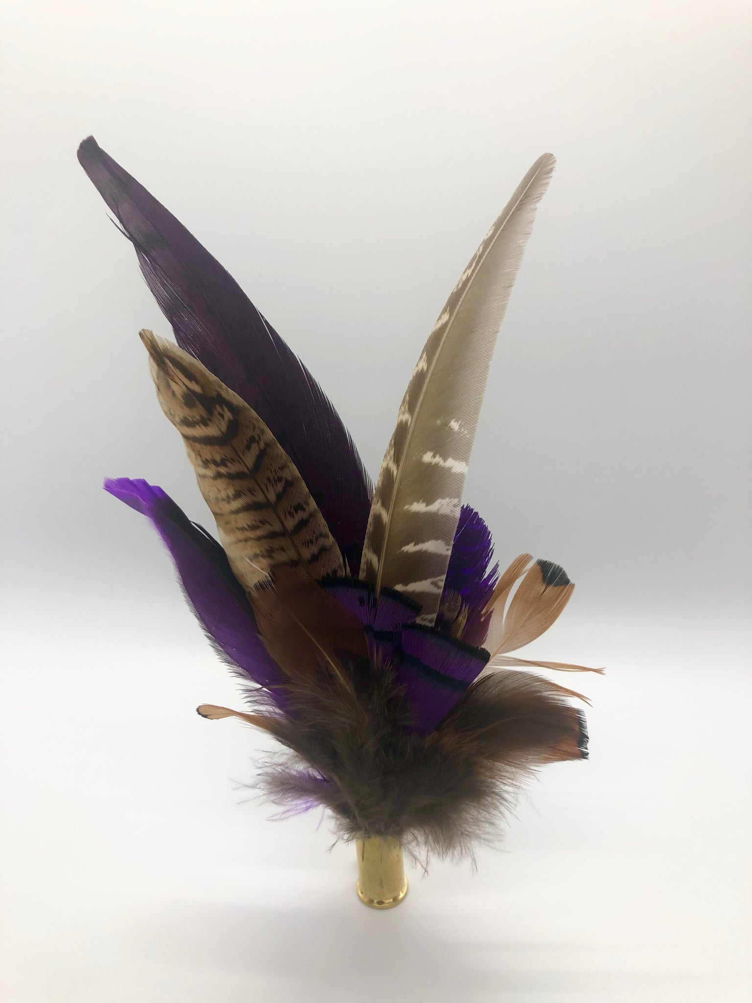 Harris End Feather Pin: Natural & Berry