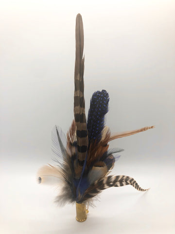 Harris End Feather Pin: Natural & Midnight