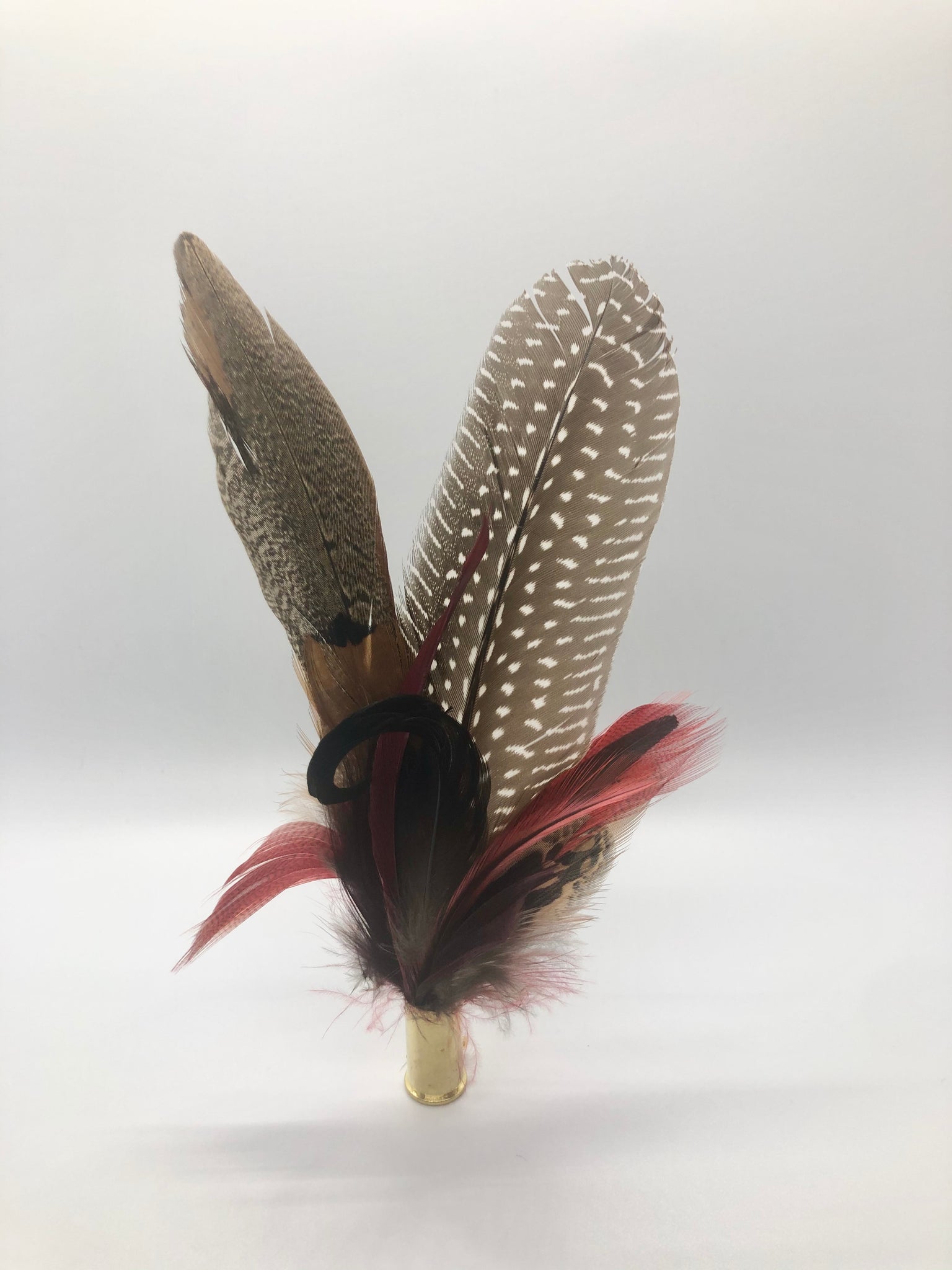 Harris End Feather Pin: Natural & Berry