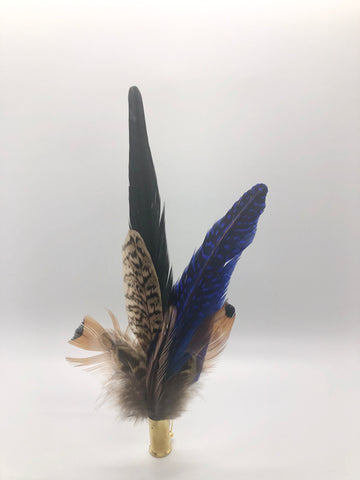 Harris End Feather Pin: Natural & Midnight