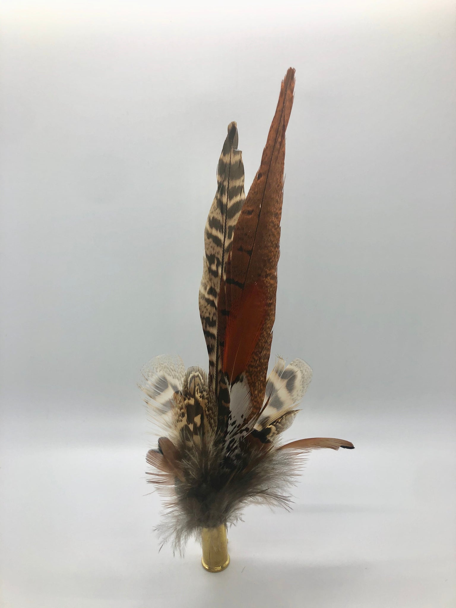 Harris End Feather Pin: Natural & Pumpkin