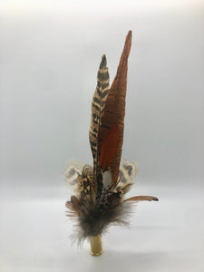 Harris End Feather Pin: Natural & Pumpkin