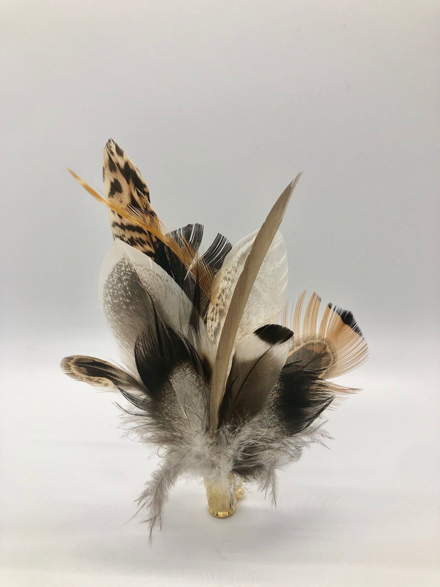 Harris End Feather Pin: All Natural