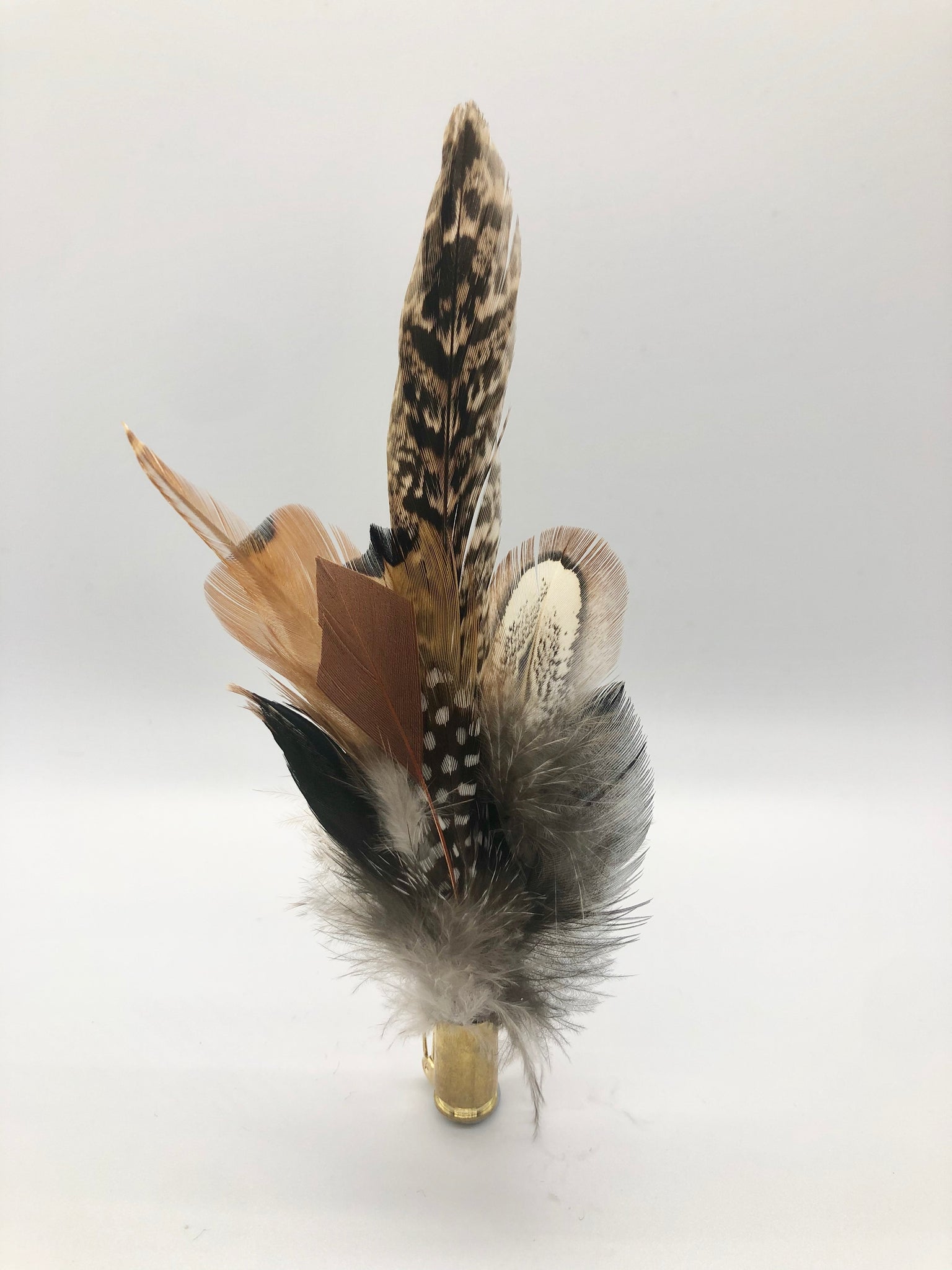 Harris End Feather Pin: All Natural